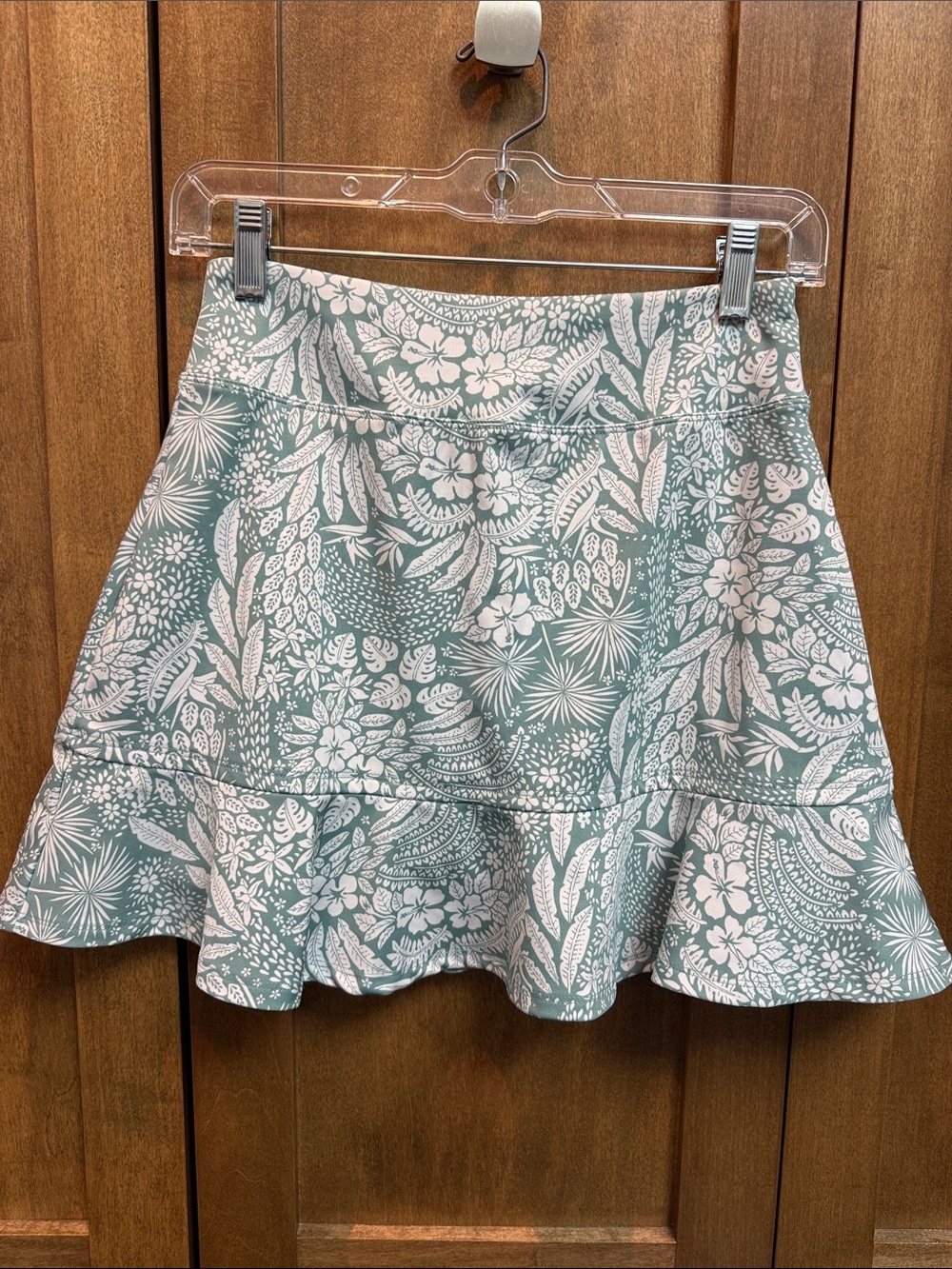 Tommy Bahama Women's Floral Ruffle Hem Skort - Sage Green & White